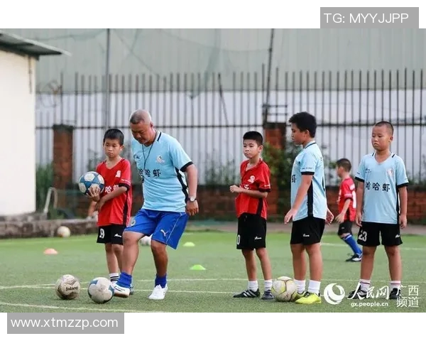 足球明星的运动生活揭秘他们热爱的其他运动项目与训练方式