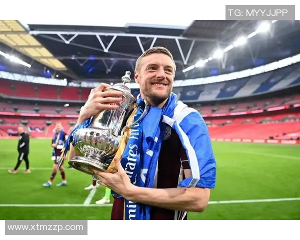 足球明星的传奇人生与他们对世界的深远影响